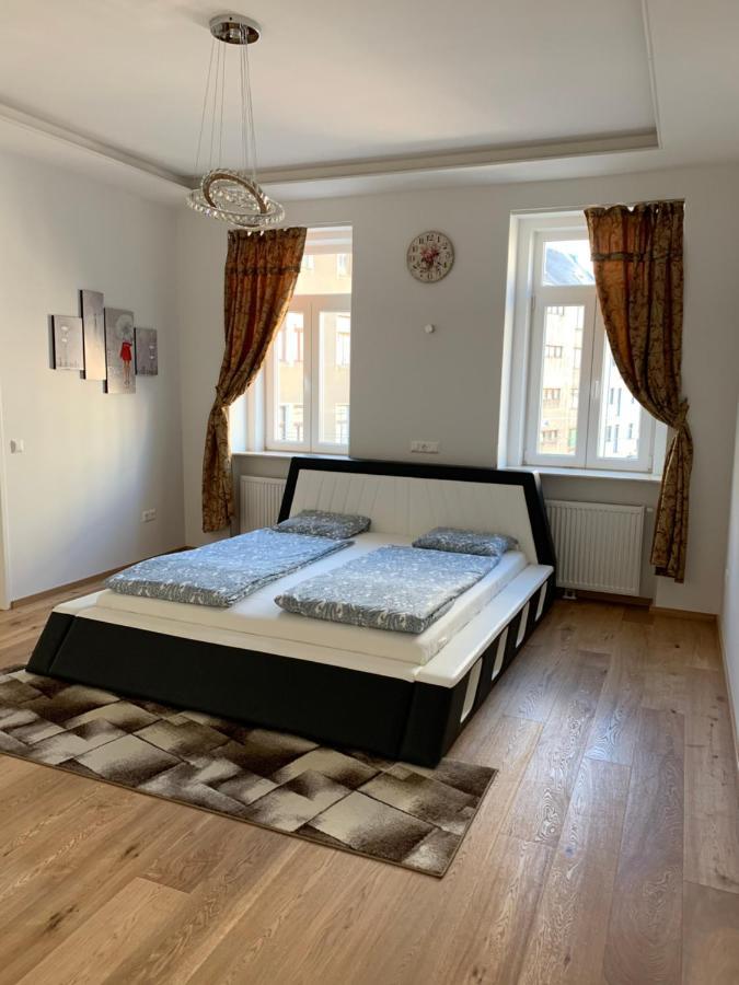 Colony Apartments Виена Екстериор снимка